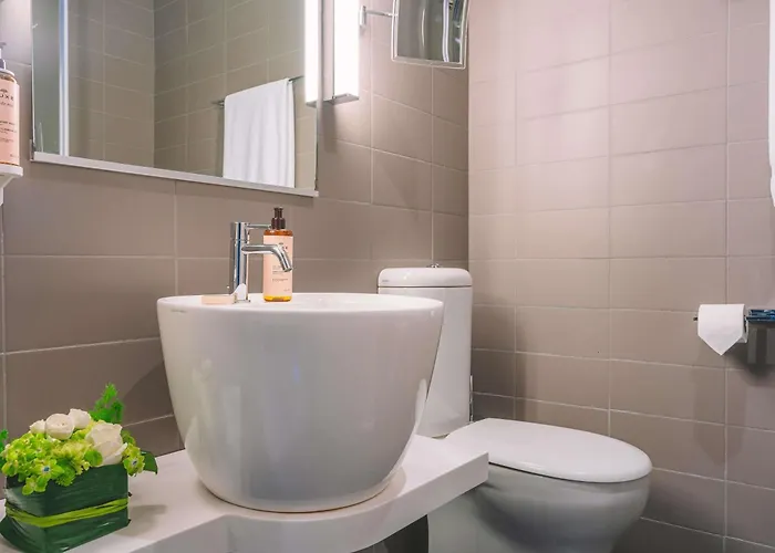 Hotel Mercure Centro Colosseo 4*